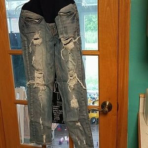 Cutest maternity jeans ever